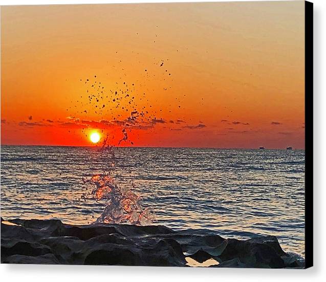 Droplets of a wave dancing Sunrise - Classic Canvas Print